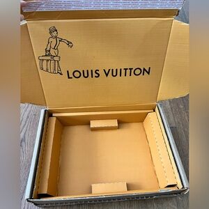 Louis Vuitton box
